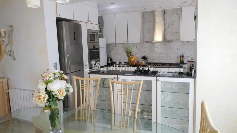4 slaapkamer Villa Te koop