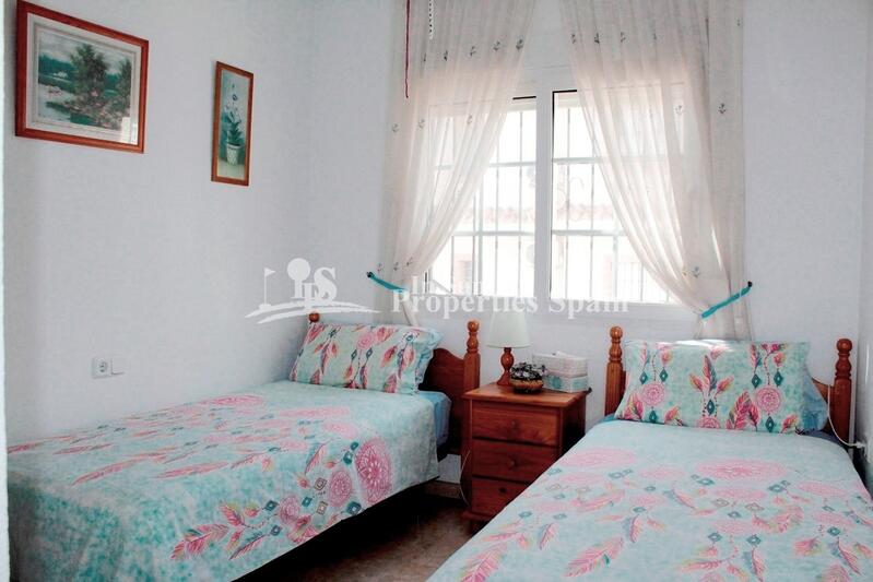 2 Cuarto Adosado en venta