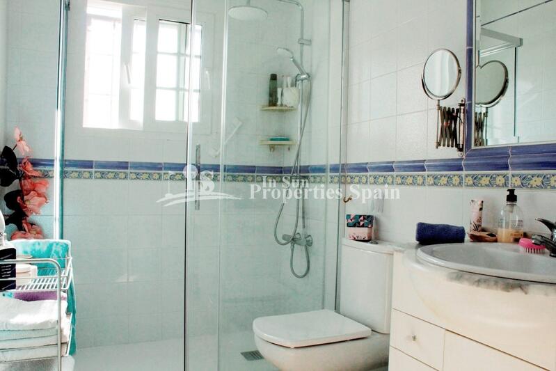 2 Cuarto Adosado en venta