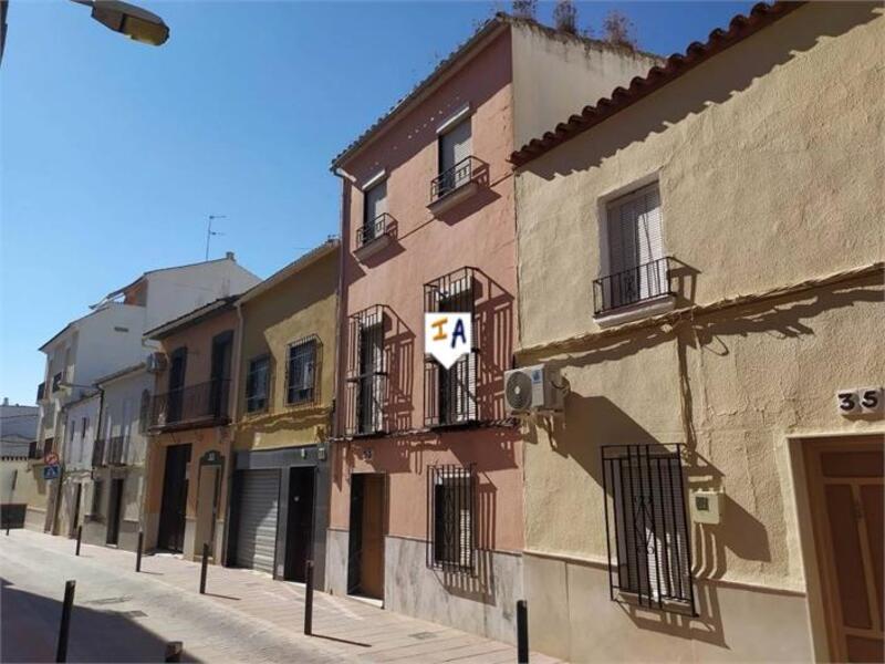 Townhouse for sale in Lucena, Córdoba