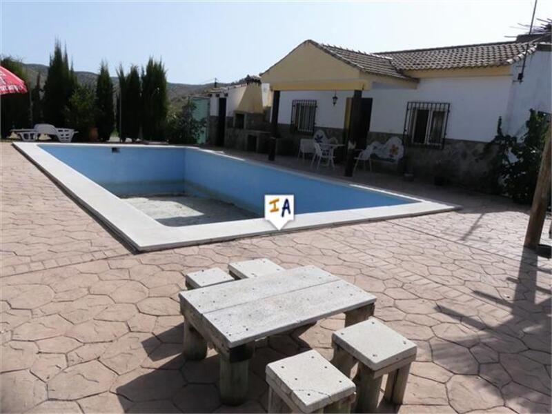 Country House for sale in Fuente Tojar, Córdoba