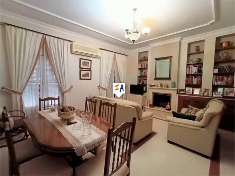 3 bedroom Townhouse for sale