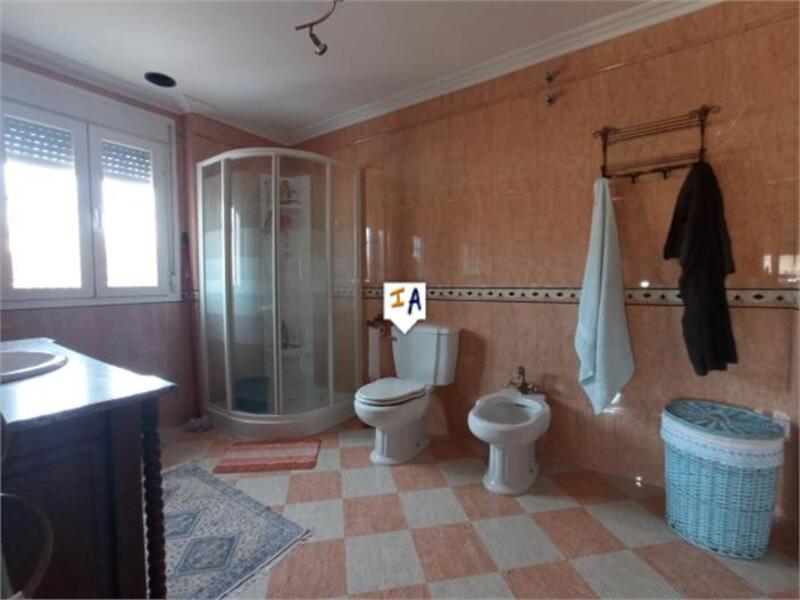 8 Cuarto Villa en venta