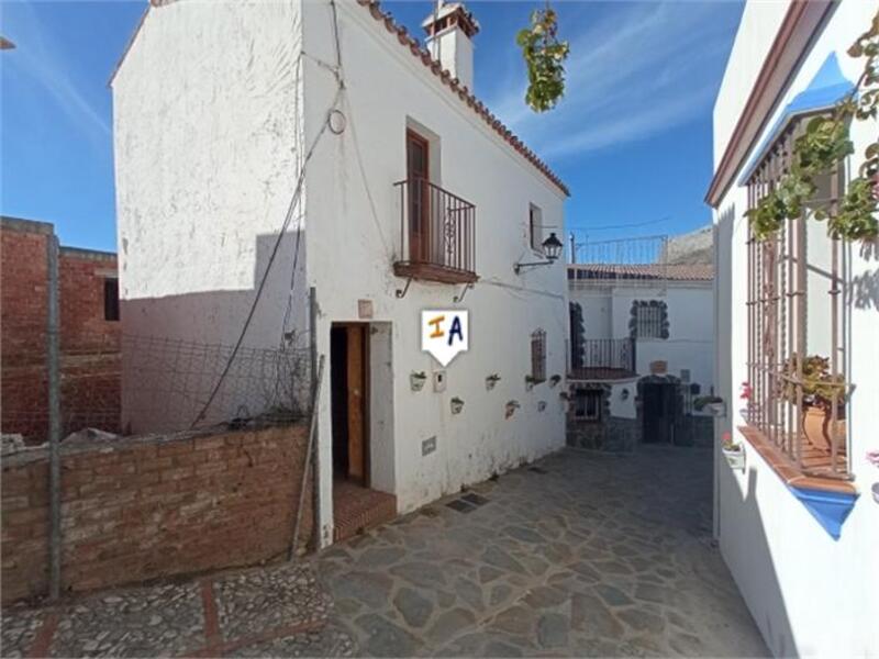 Townhouse for sale in Parauta, Málaga