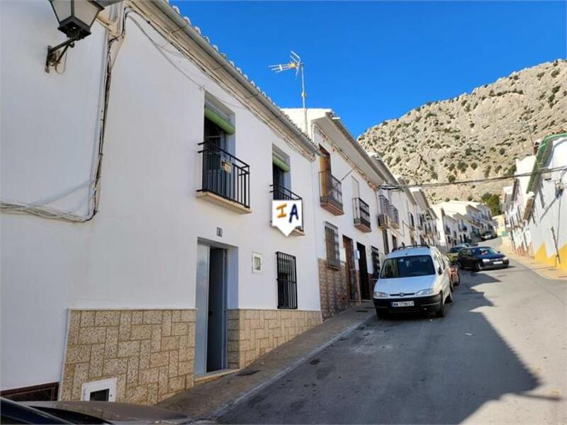 Townhouse for sale in Valle de Abdalajis, Málaga