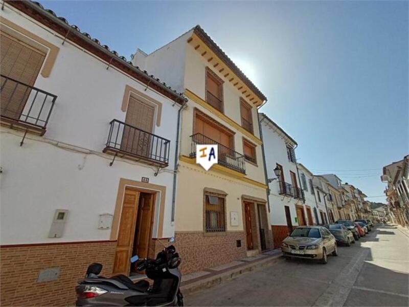 Townhouse for sale in Cuevas Bajas, Málaga