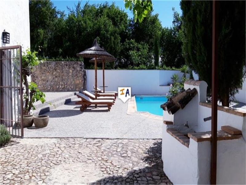 4 chambre Auberge à vendre