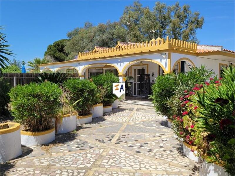 Villa en venta en Marchena, Sevilla