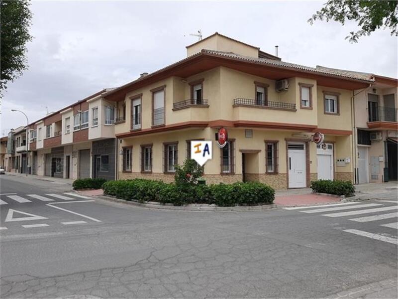 Commercial Property for sale in Alcala la Real, Jaén