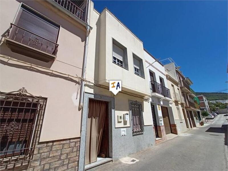 Townhouse for sale in Rute, Córdoba