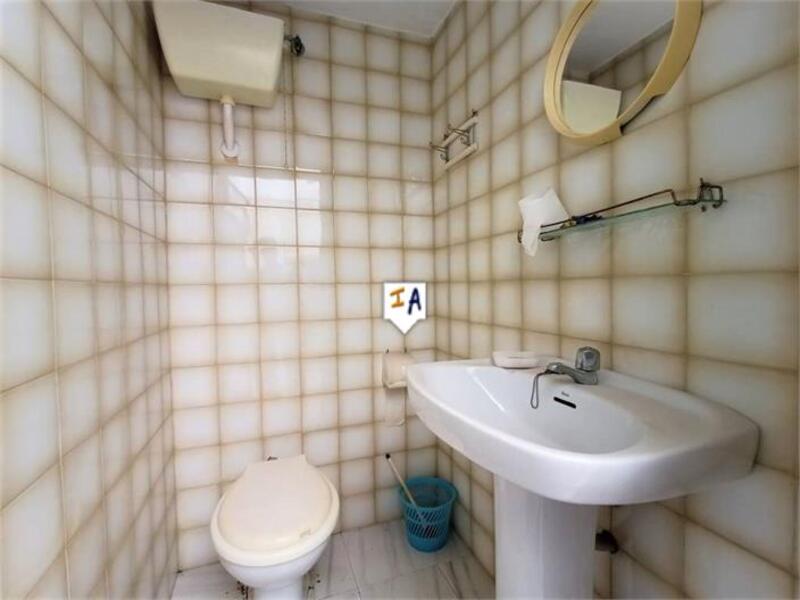 6 спальная комната городская тюрьма продается
