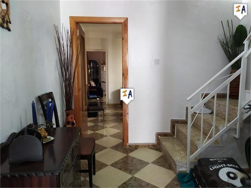 2 bedroom Townhouse for sale