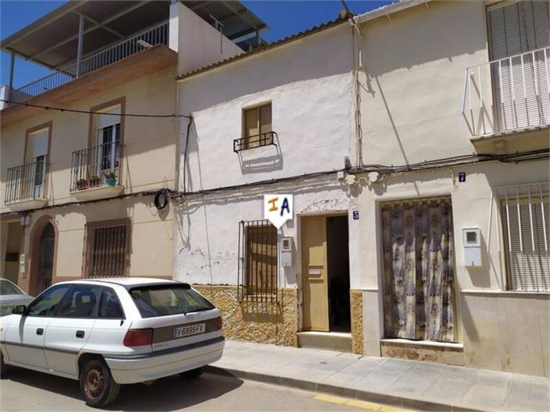 Townhouse for sale in La Roda de Andalucia, Sevilla