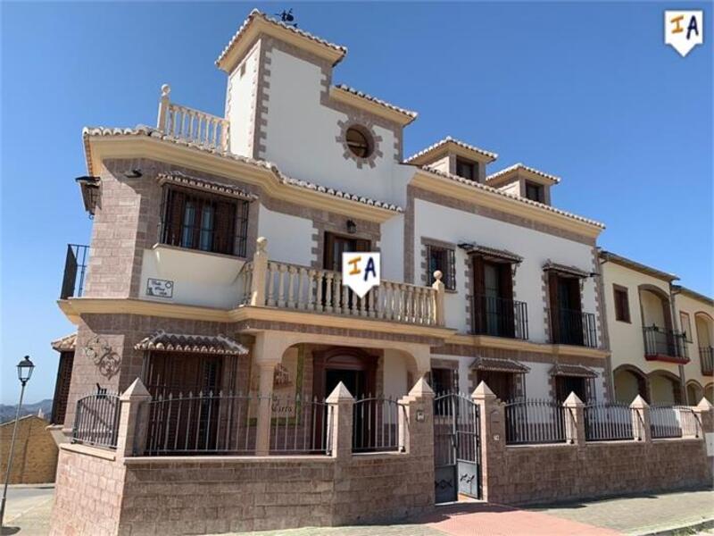 Townhouse for sale in Villanueva de la Concepcion, Málaga