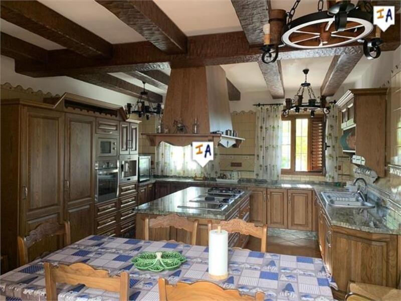 6 slaapkamer Gezinswoning Te koop