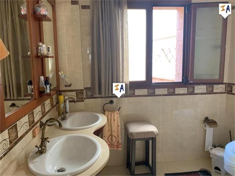 6 slaapkamer Gezinswoning Te koop