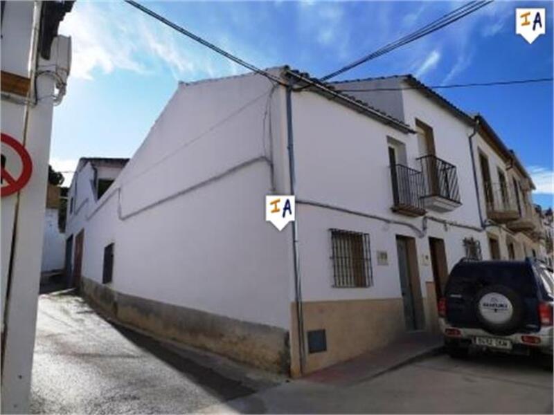 Townhouse for sale in Pruna, Sevilla