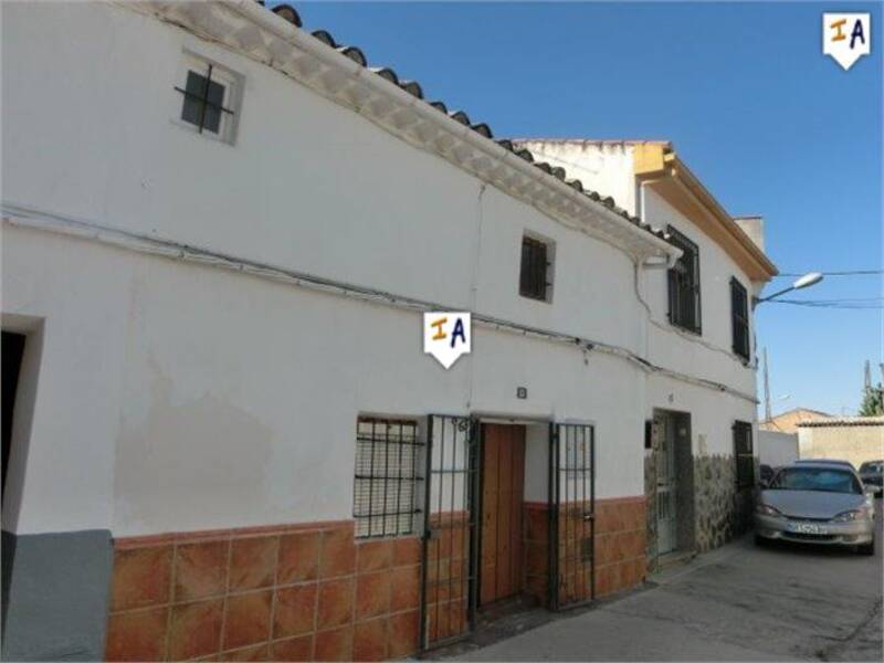 Townhouse for sale in Alcaudete, Jaén