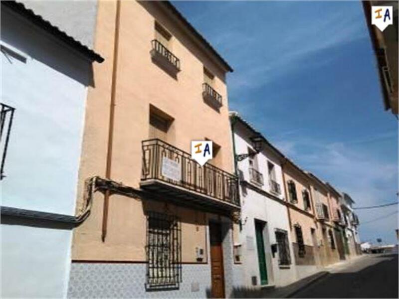 Townhouse for sale in Rute, Córdoba