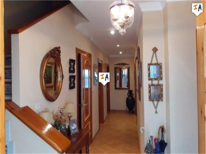 4 bedroom Townhouse for sale