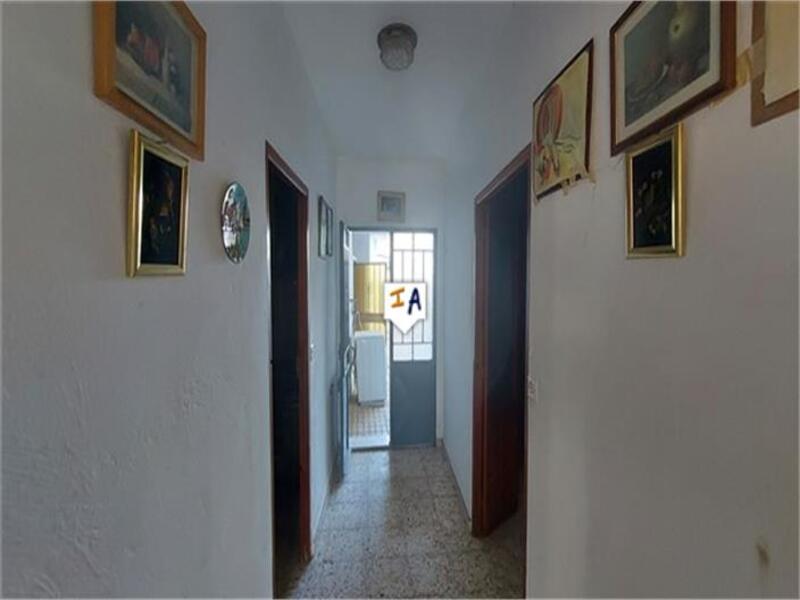 4 bedroom Townhouse for sale
