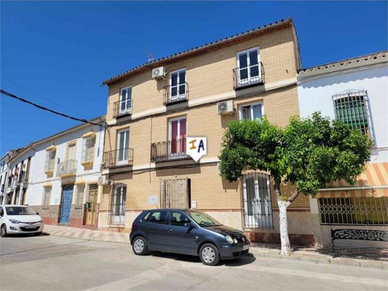 Townhouse for sale in Encinas Reales, Córdoba
