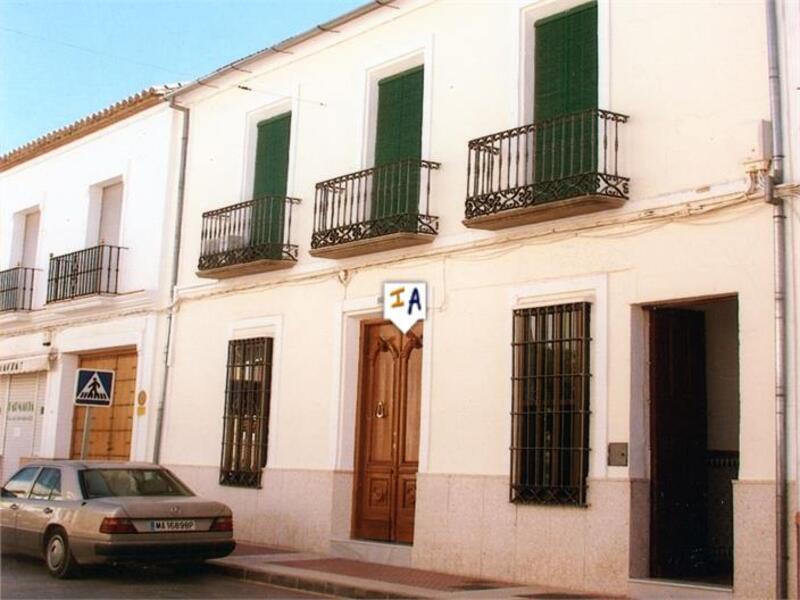 Townhouse for sale in Villanueva de Algaidas, Málaga