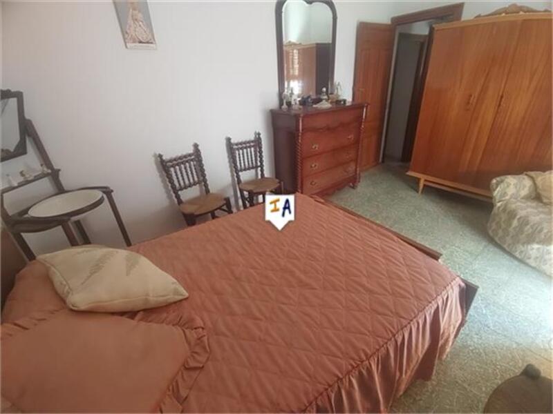 4 slaapkamer Gezinswoning Te koop