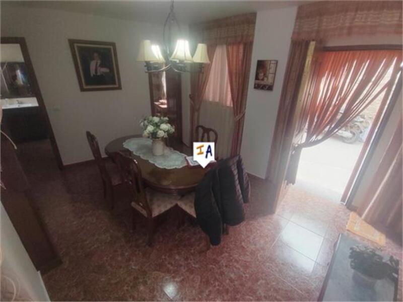 3 slaapkamer Gezinswoning Te koop