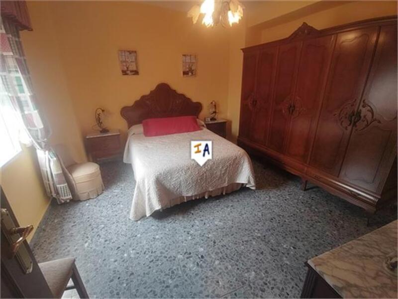 3 slaapkamer Gezinswoning Te koop