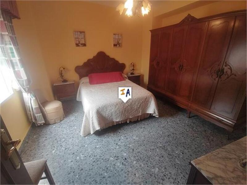 3 bedroom Townhouse for sale