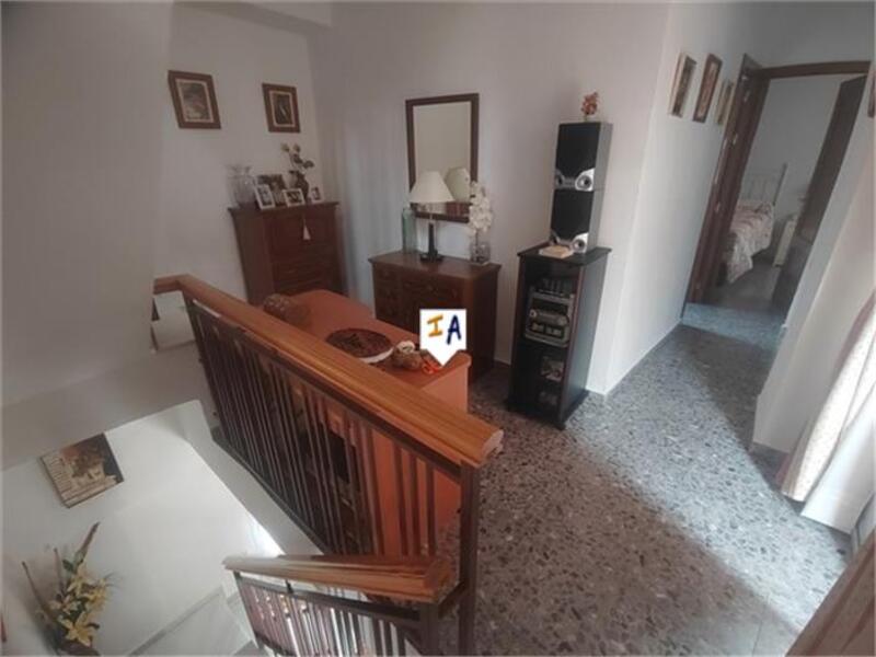 3 slaapkamer Gezinswoning Te koop