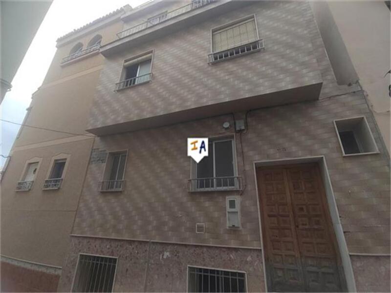 12 bedroom Townhouse for sale
