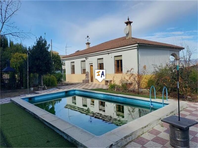 Villa til salgs i Rute, Córdoba