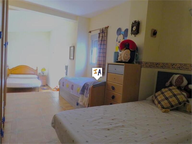 6 slaapkamer Gezinswoning Te koop