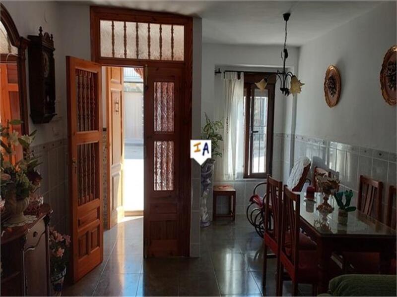 2 bedroom Townhouse for sale