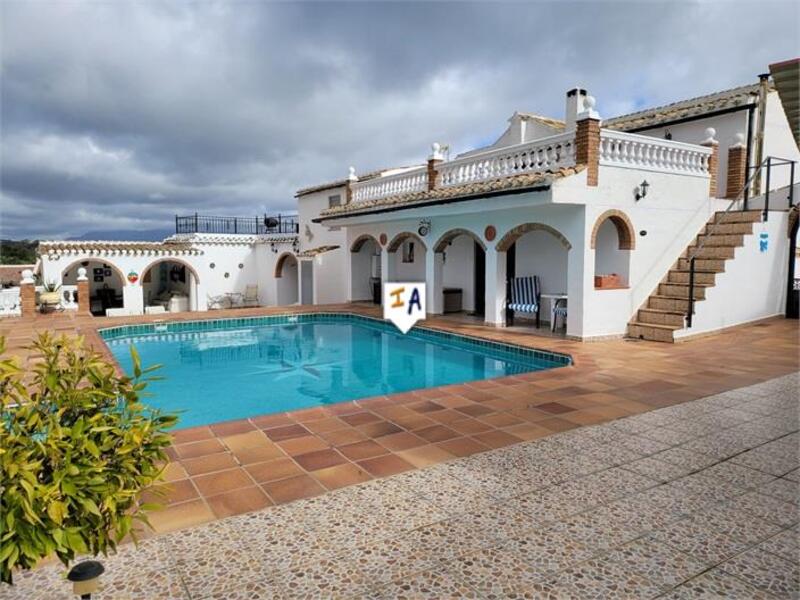 Villa en venta en Iznajar, Córdoba