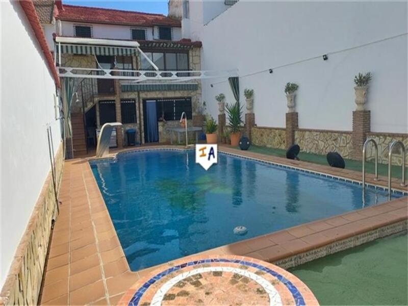 Townhouse for sale in Salar, Granada