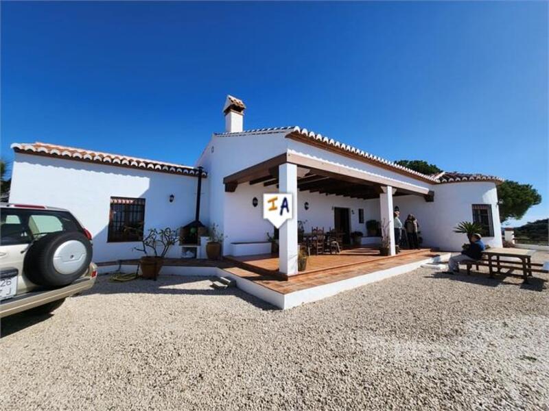Villa for sale in Las Casillas (Arenas), Málaga