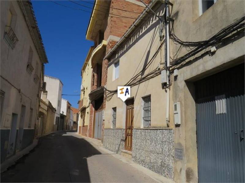 городская тюрьма продается в Fuensanta de Martos, Jaén