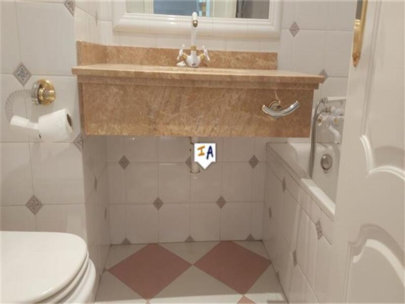3 Schlafzimmer Stadthaus zu verkaufen