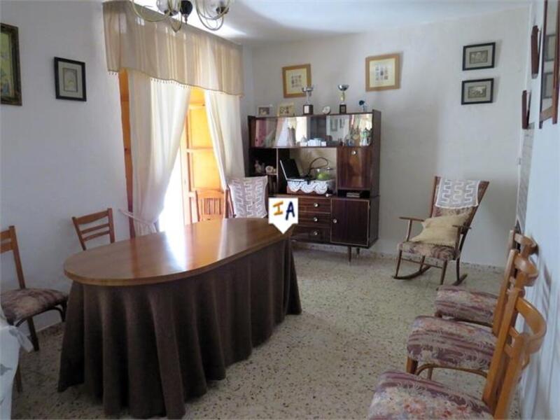 10 bedroom Townhouse for sale