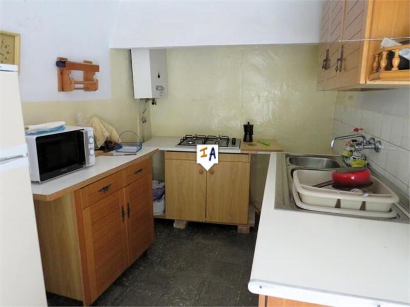10 bedroom Townhouse for sale