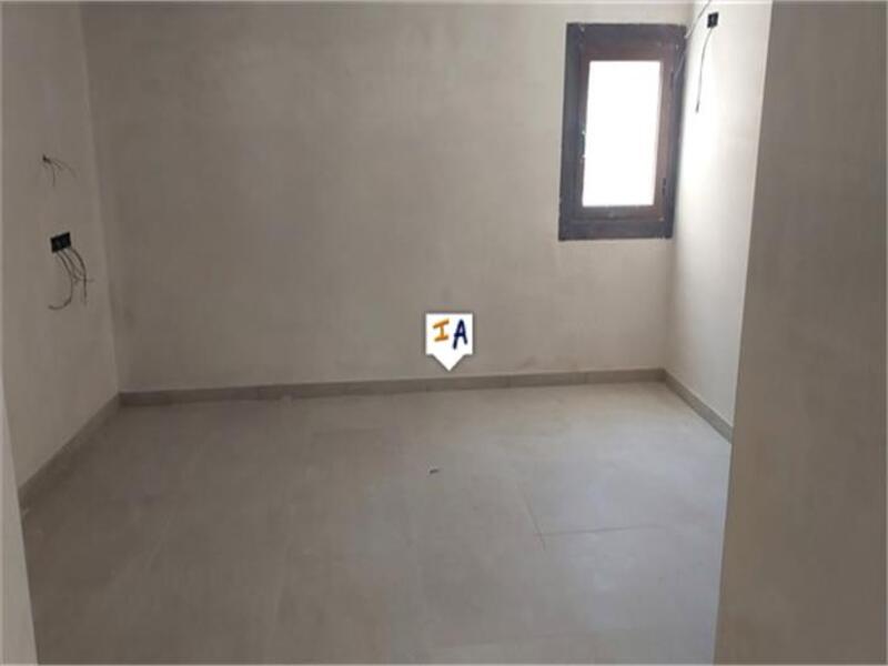 6 bedroom Townhouse for sale