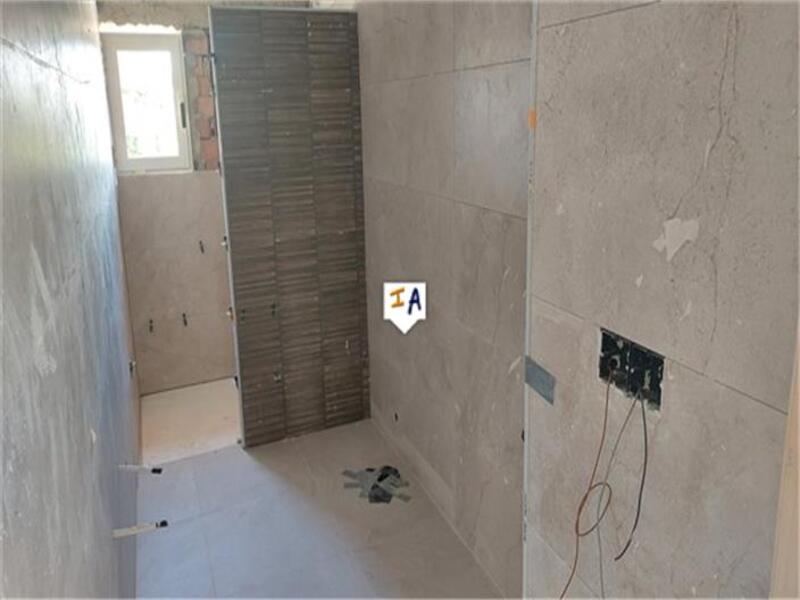 6 bedroom Townhouse for sale