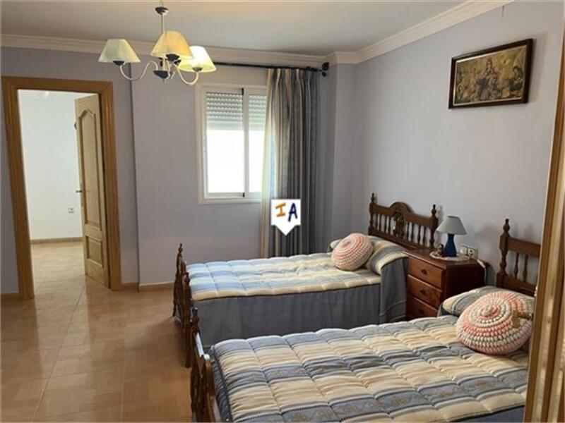 3 bedroom Townhouse for sale