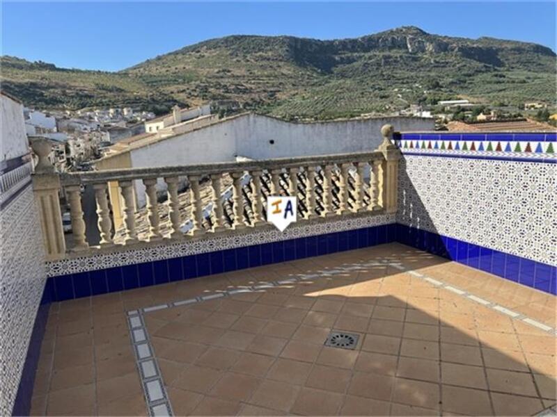 3 bedroom Townhouse for sale