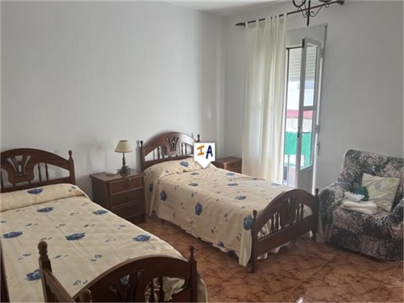 3 slaapkamer Gezinswoning Te koop