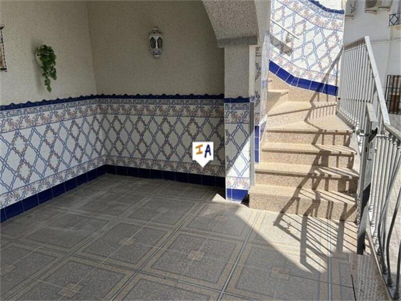 5 bedroom Apartment for sale