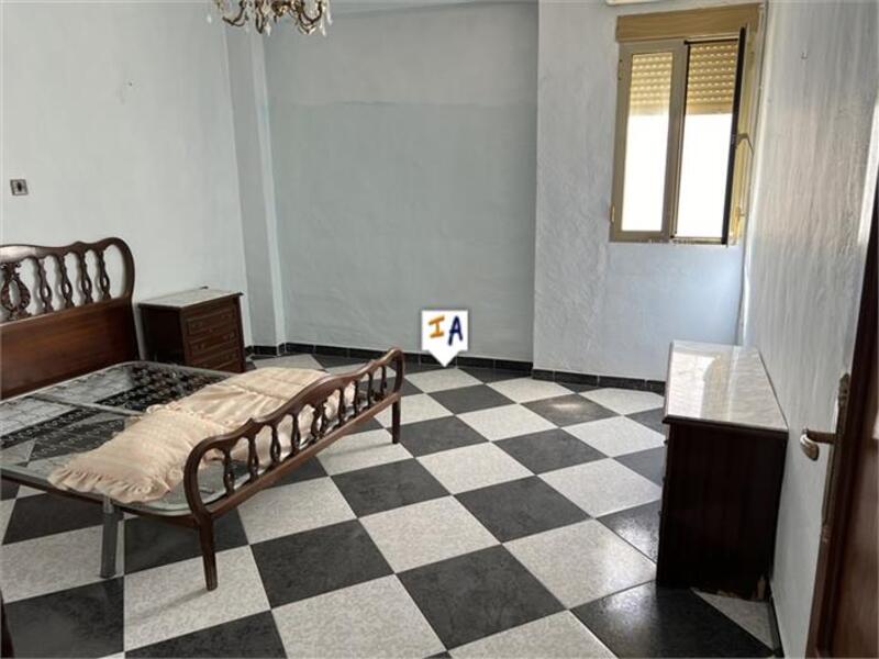 5 bedroom Apartment for sale